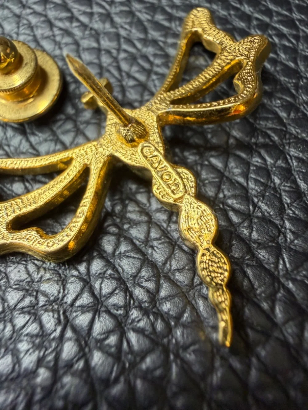 Vintage Gold Tone Avon Dragonfly Aurora Borealis Crystal Brooch Signed Pin 1.5